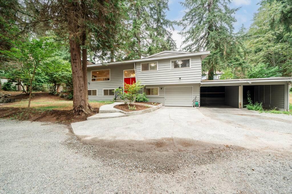 Spacious Two-Story Haven Βίλα Edmonds Εξωτερικό φωτογραφία